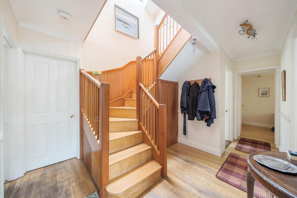 1339876-8-689c6ed...