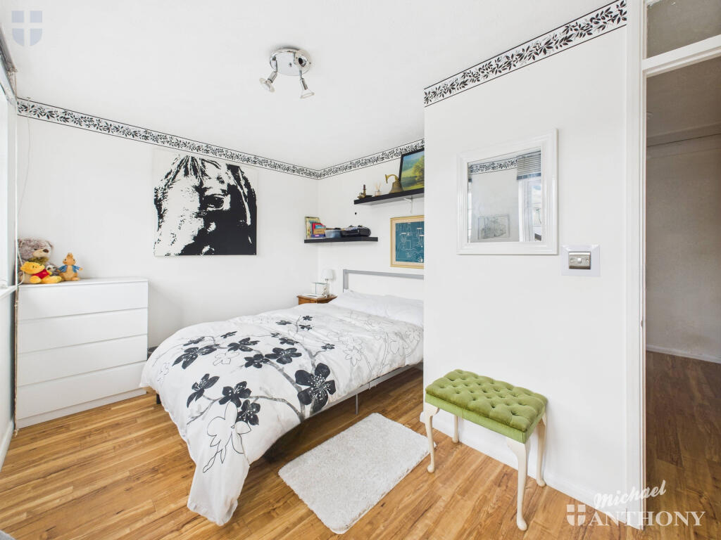 CAM03852G0-PR0377-STILL004