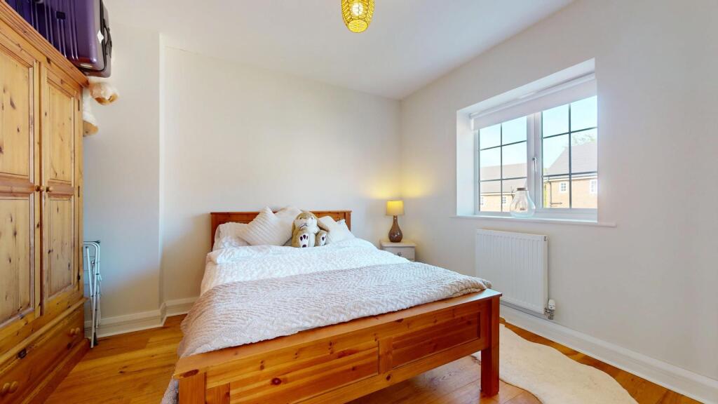 BEDROOM 2