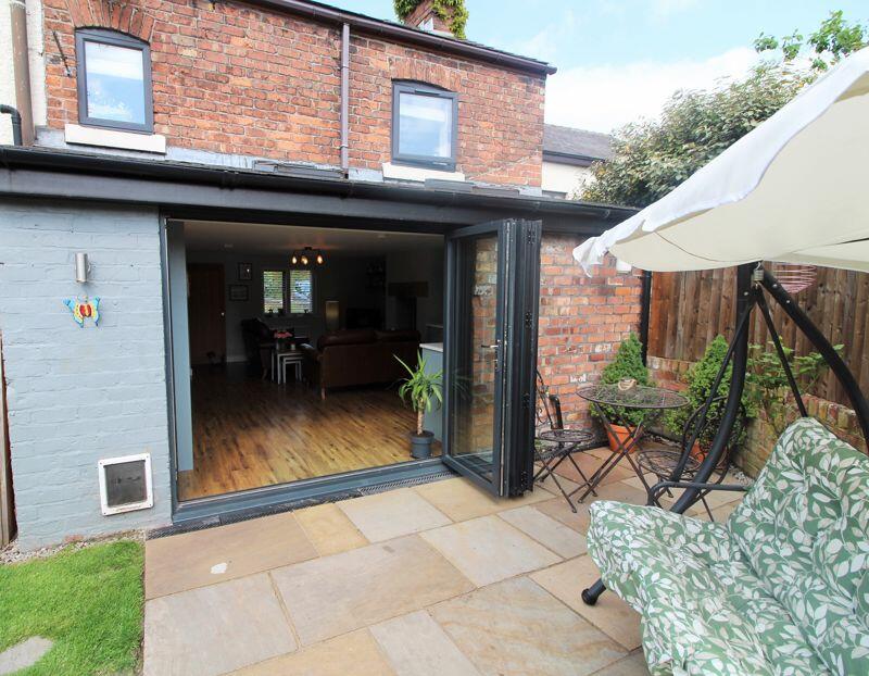 Bi-Folds