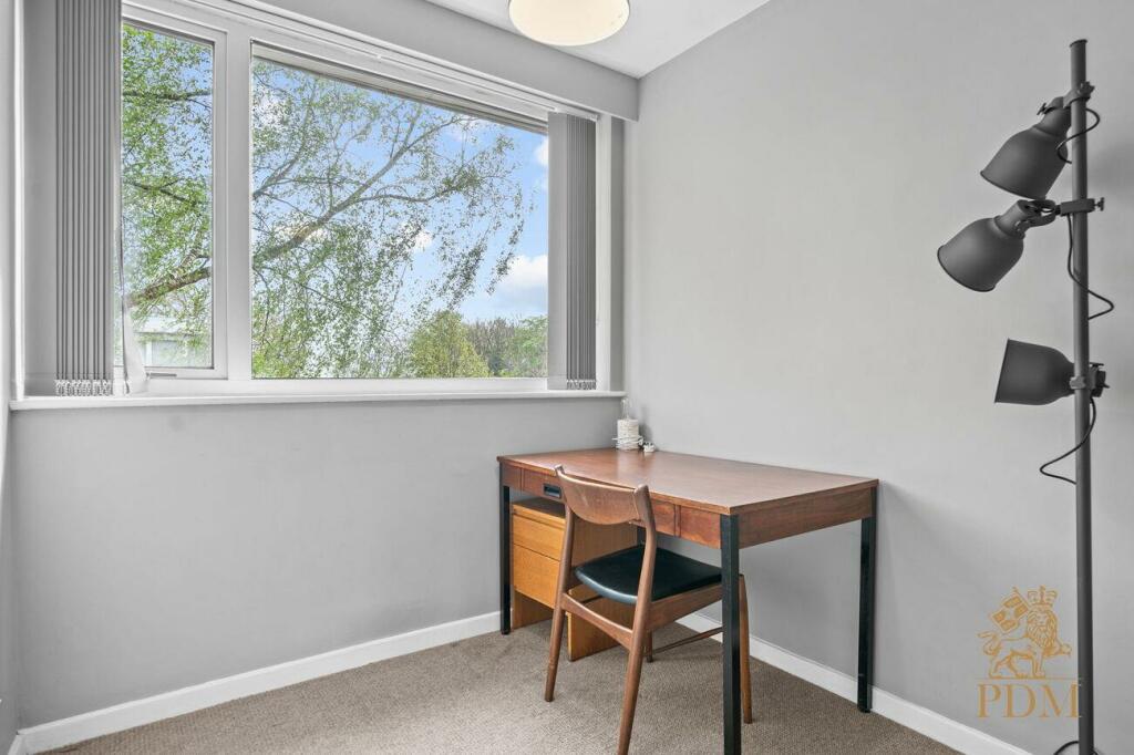 6 Yeomans Court Clumber Road West The Park NG7 1EU