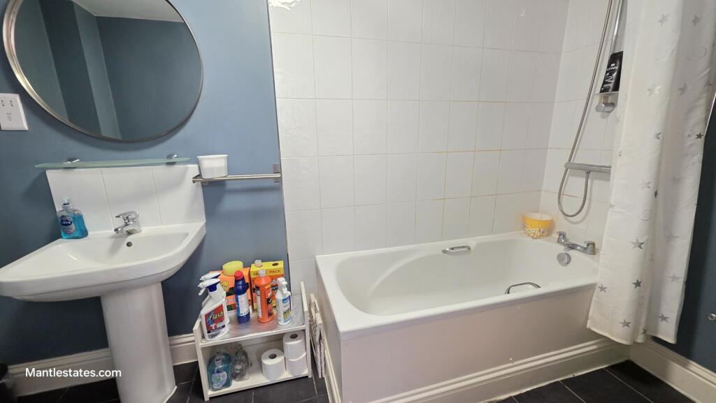 St. Marthas Court, Wood Street, High Barnet EN5