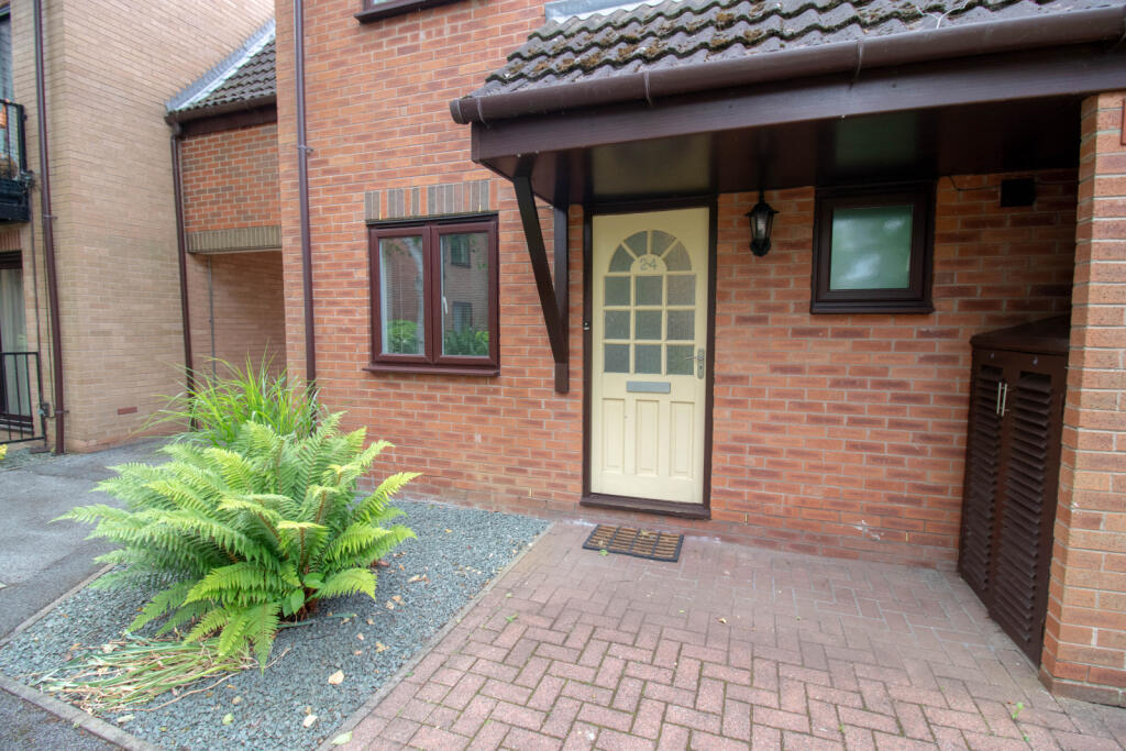 1 bedroom Ground Floor Flat for rent