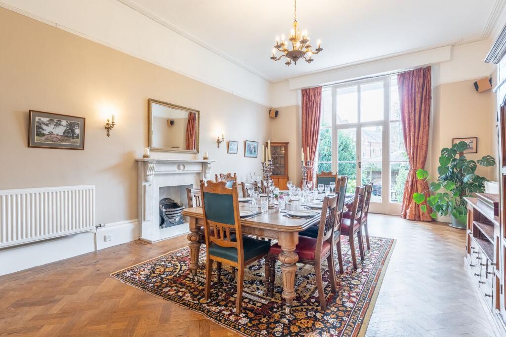 Spectacular dining room