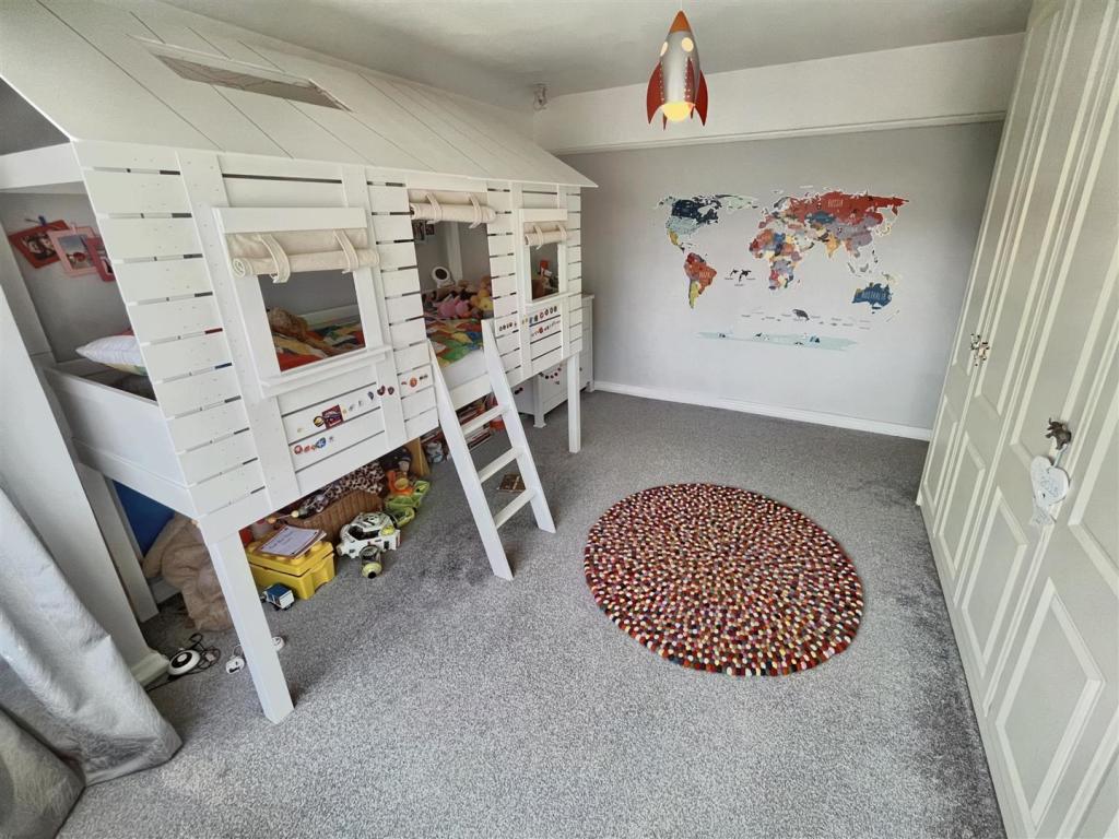 Bedroom 2 Aspect 2