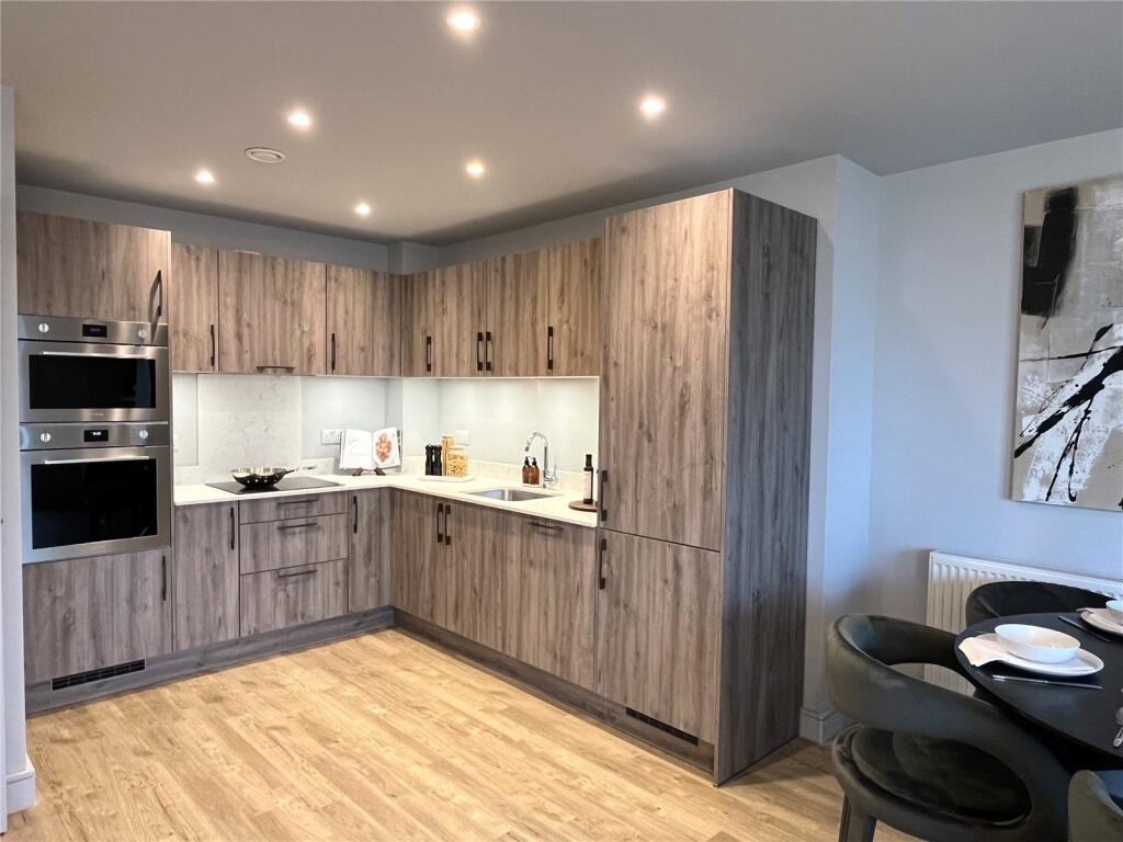 Show Apartment