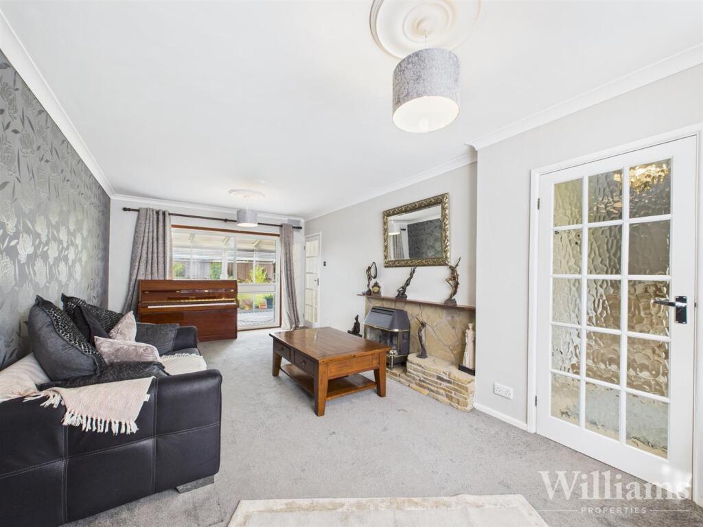 CAM04950G0-PR0125-STILL003 - Copy.jpg