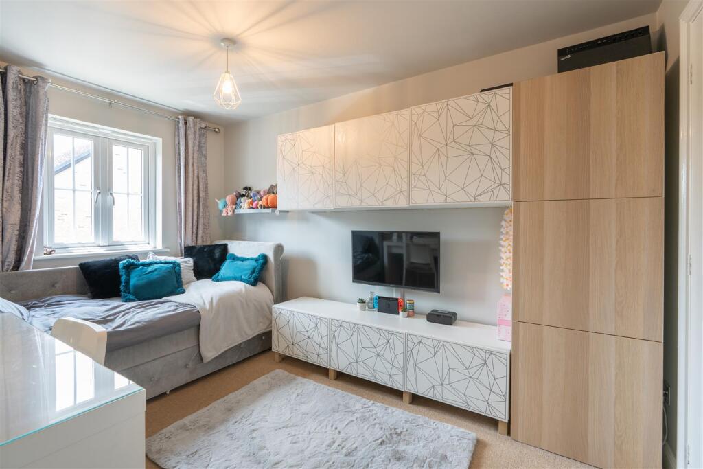 36 Regency Walk-24.jpg