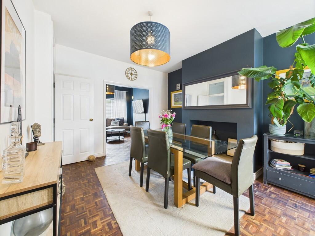 CAM02854G0-PR0403...