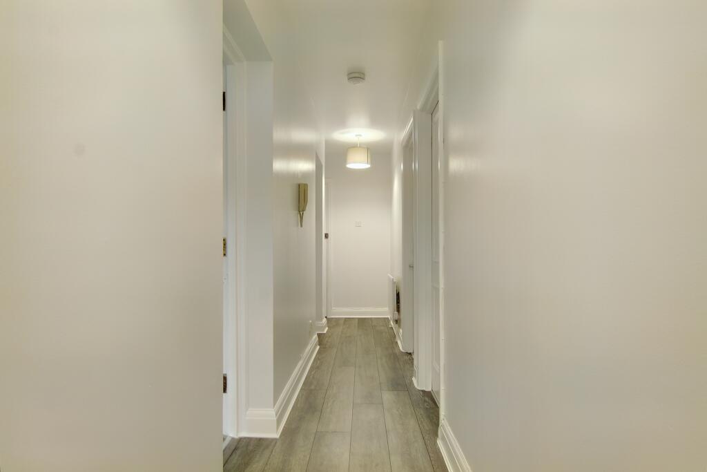 8.hallway.jpg
