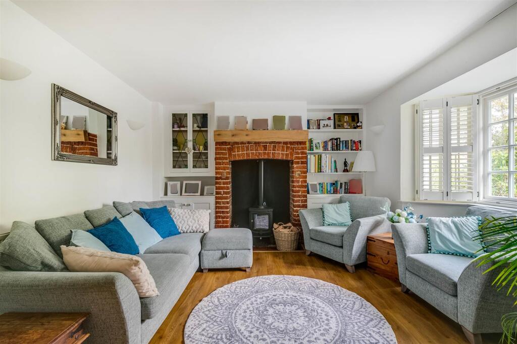 Norton Way South 357-1.jpg