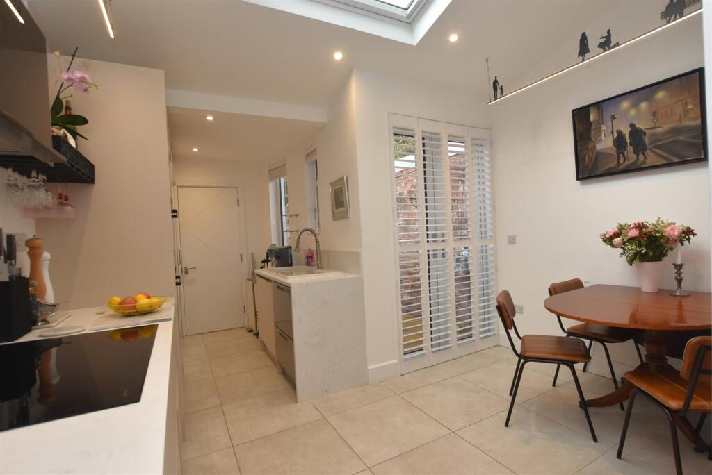 Kitchen/Breakfast Room