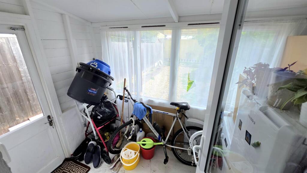 Lean-to