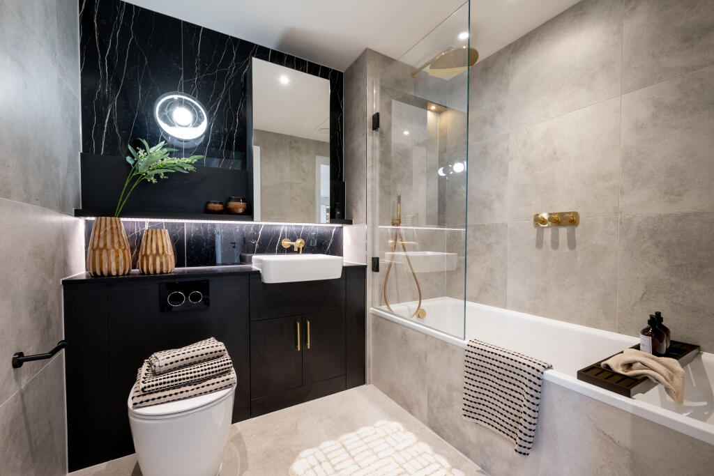 Modern Bathroom