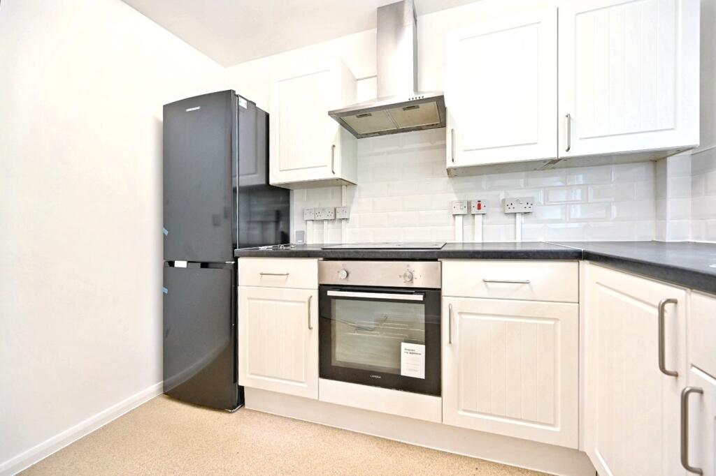 Flat 27, The Hill, Church Hill, Caterham, CR3 6SD