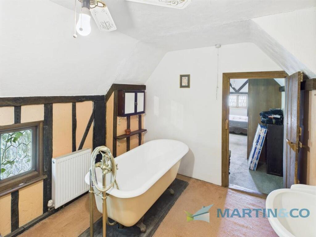 CAM02145G0-PR0061...