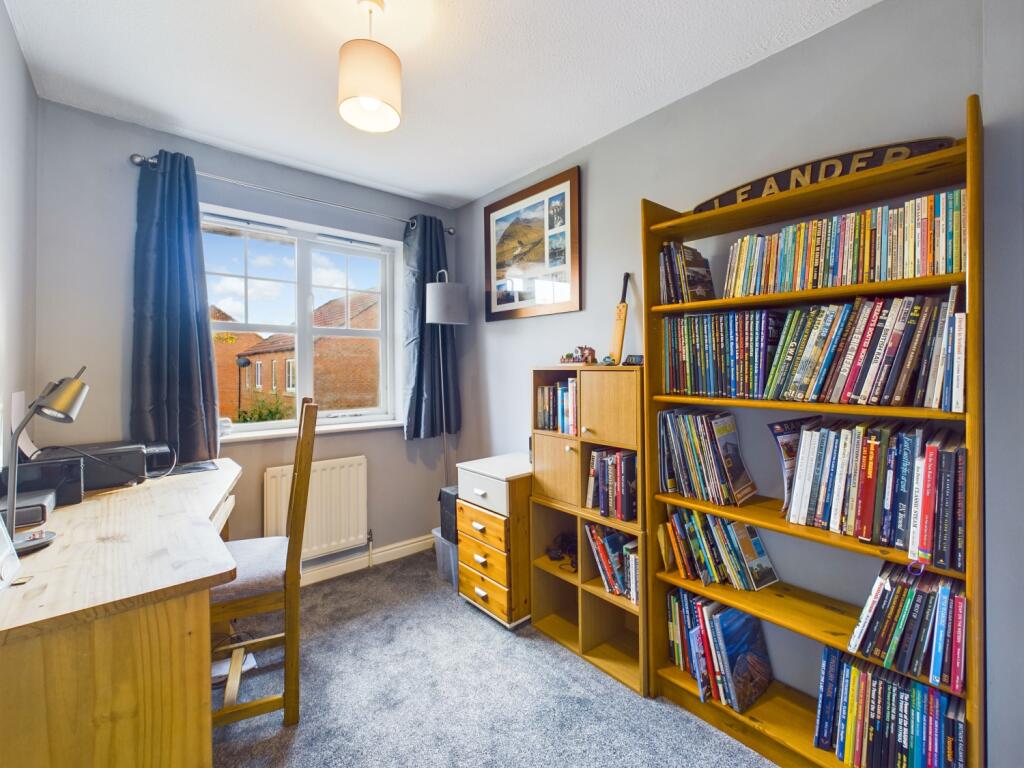 CAM03162G0-PR0172-STILL020