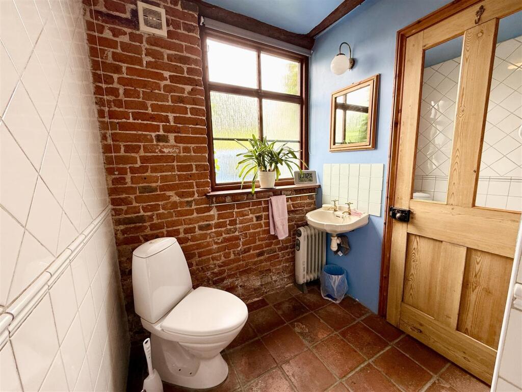 ground floor 'wetroom' shower room