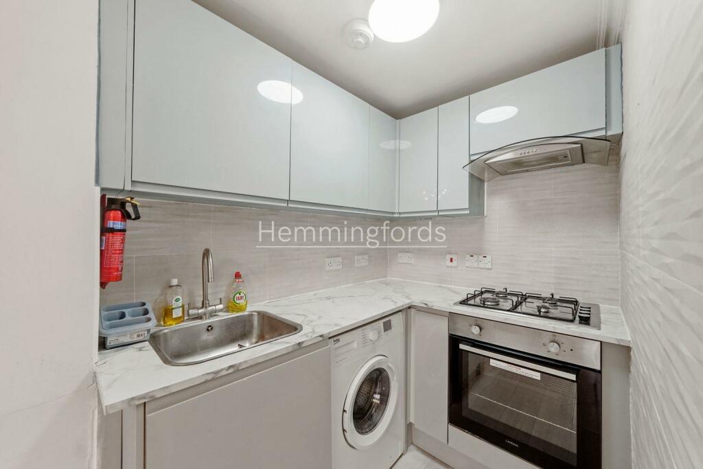 Flat C, 122 Blackstock Road - mxAs252kGjBBLxWzrGCM