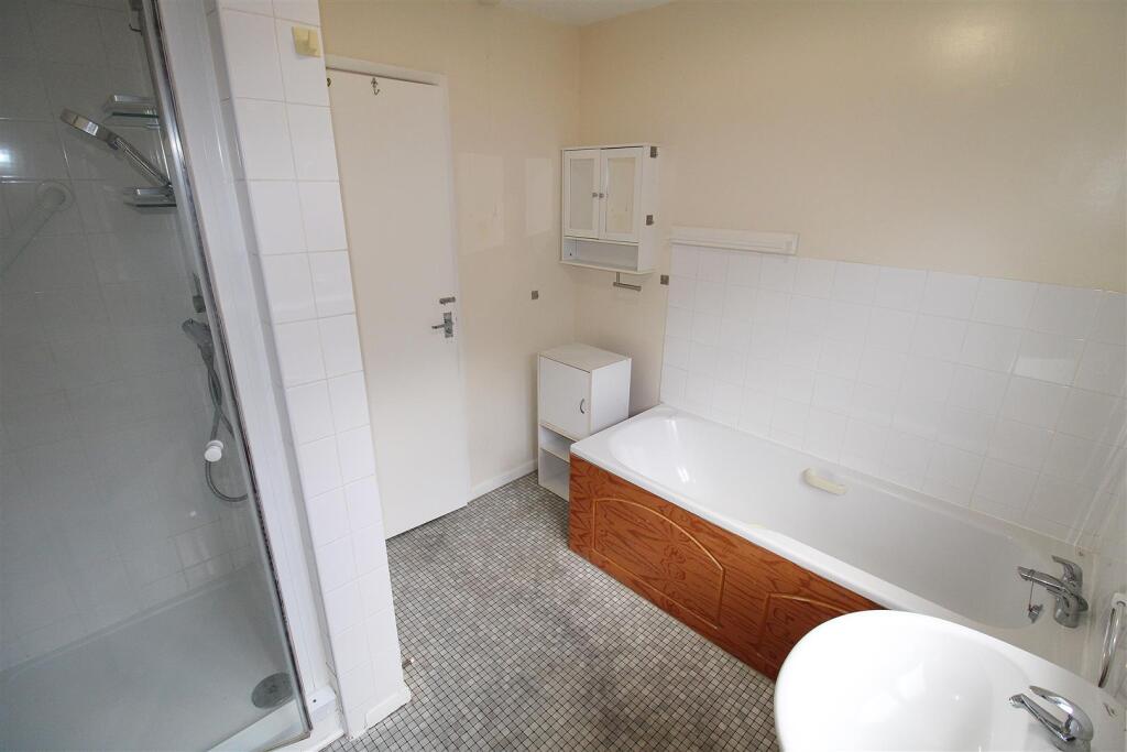Bath and Shower Room