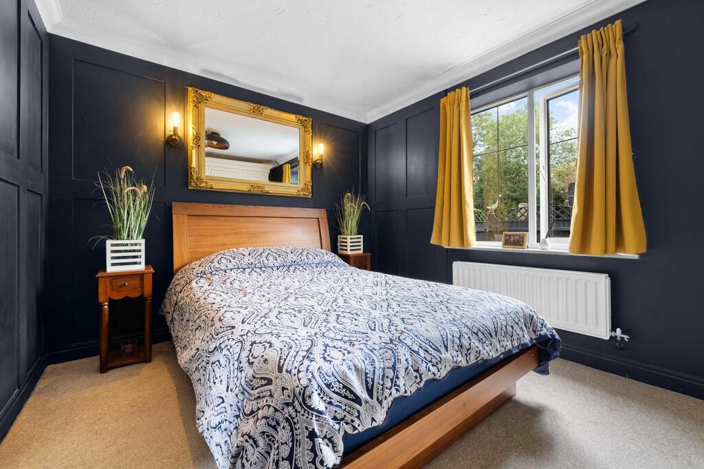 The Holkham, Vica...