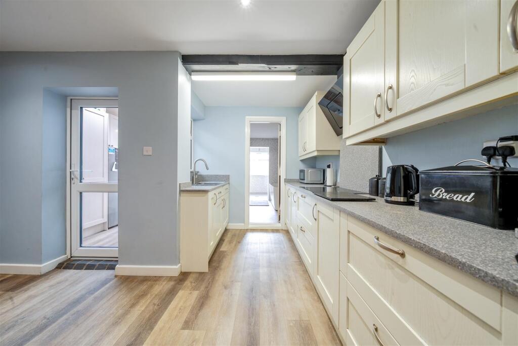 77 High Street, Astcote (14).jpg