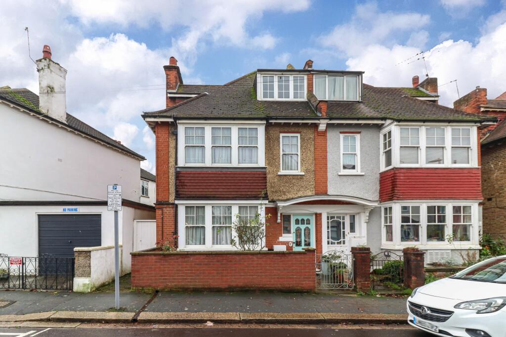 Durban Road West, Watford, WD18