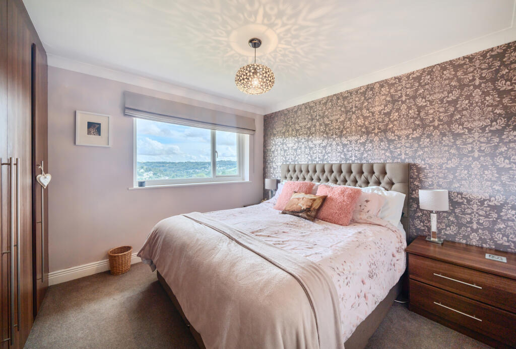 1344043-12-68af44...