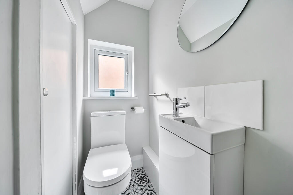 1344858-11-68a8a1...