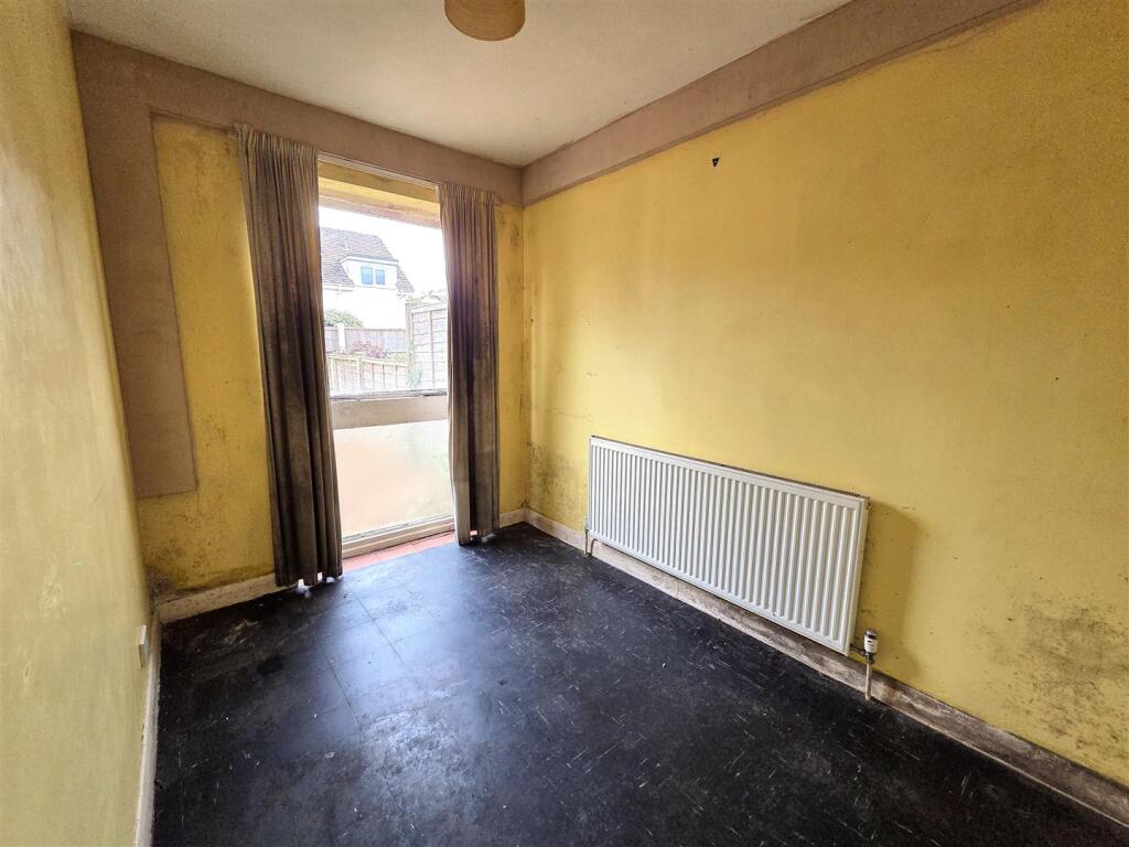 11 Cowley Way - Dining Room.jpg