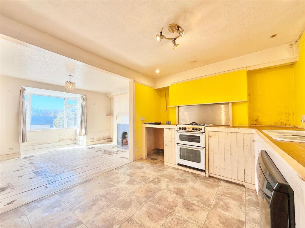 Kitchen Towards Living.JPG