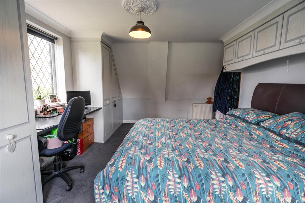Bedroom 2 (2)