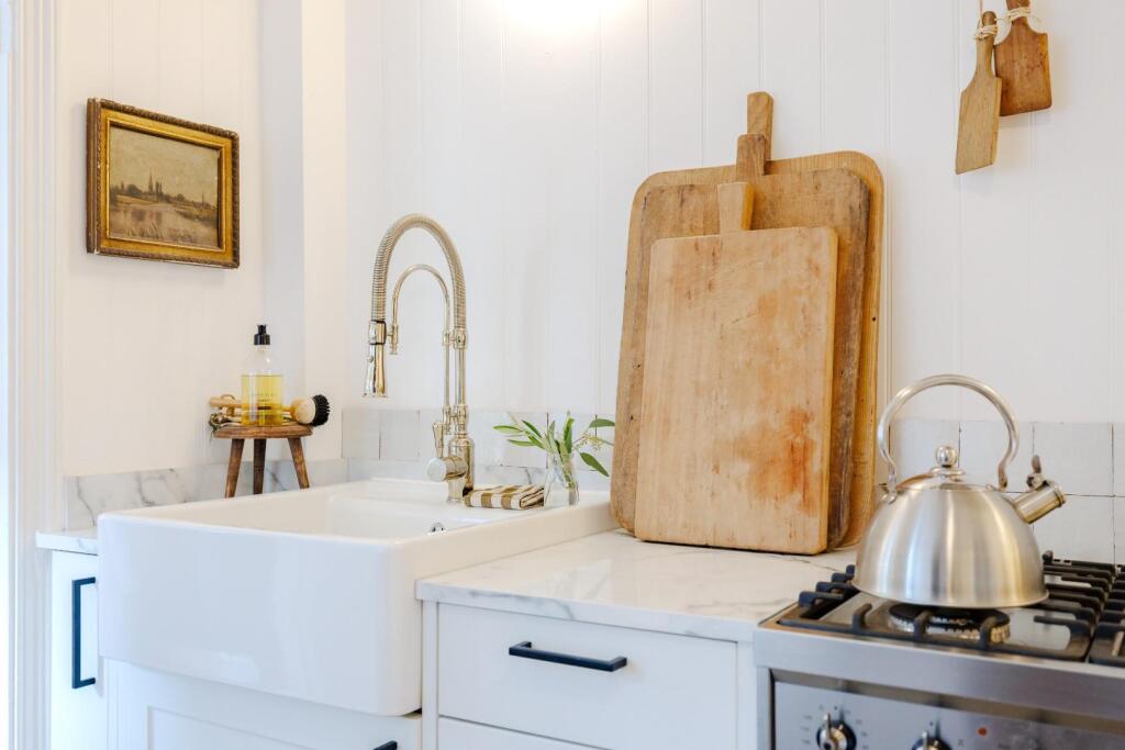 Kitchen / Breakfast Room