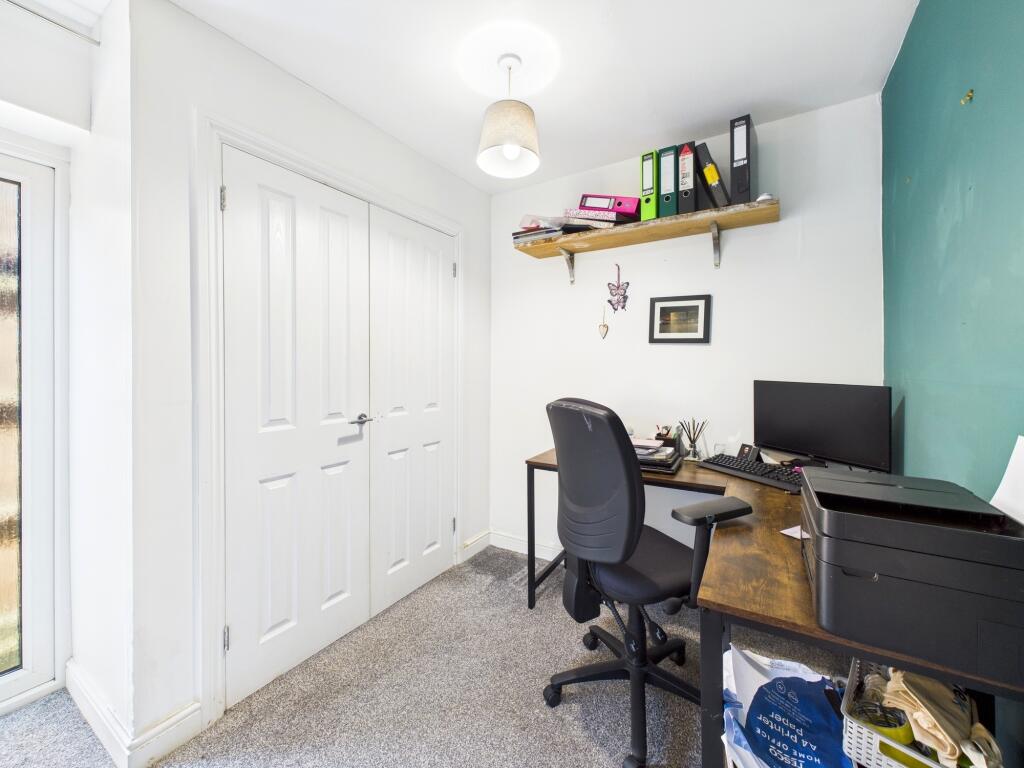 CAM05192G0-PR0041-STILL021