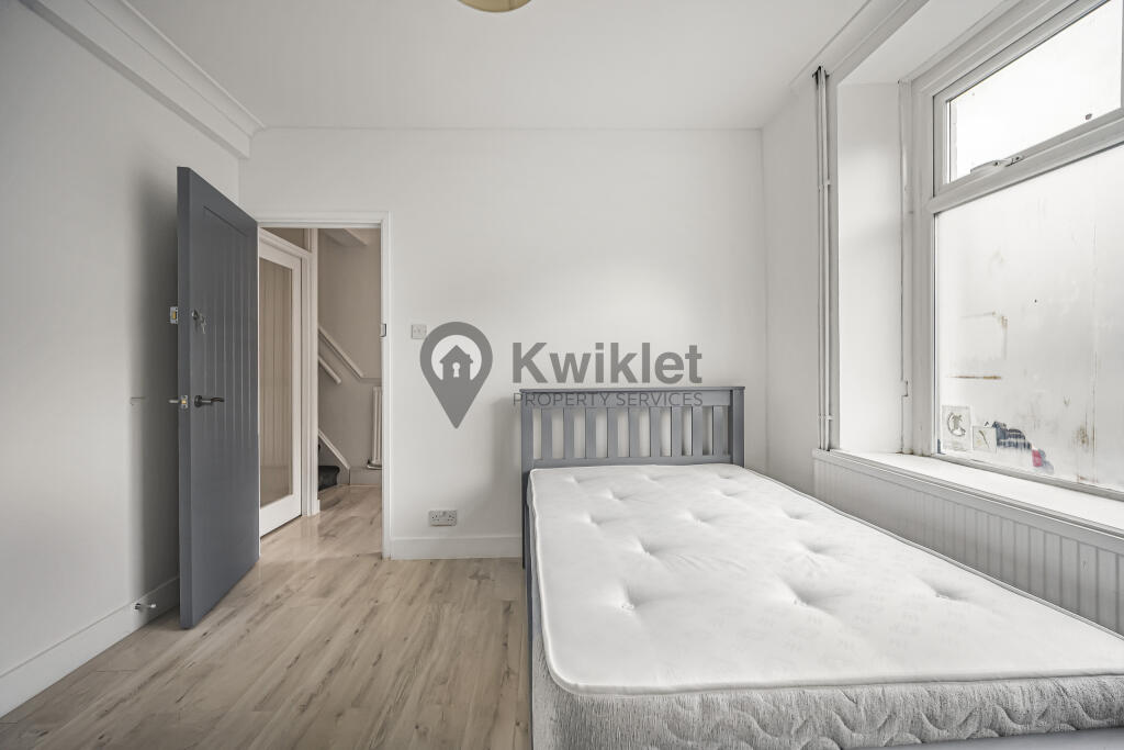 eZy Watermark_13-09-2025_07-28-48-9140pm.jpeg