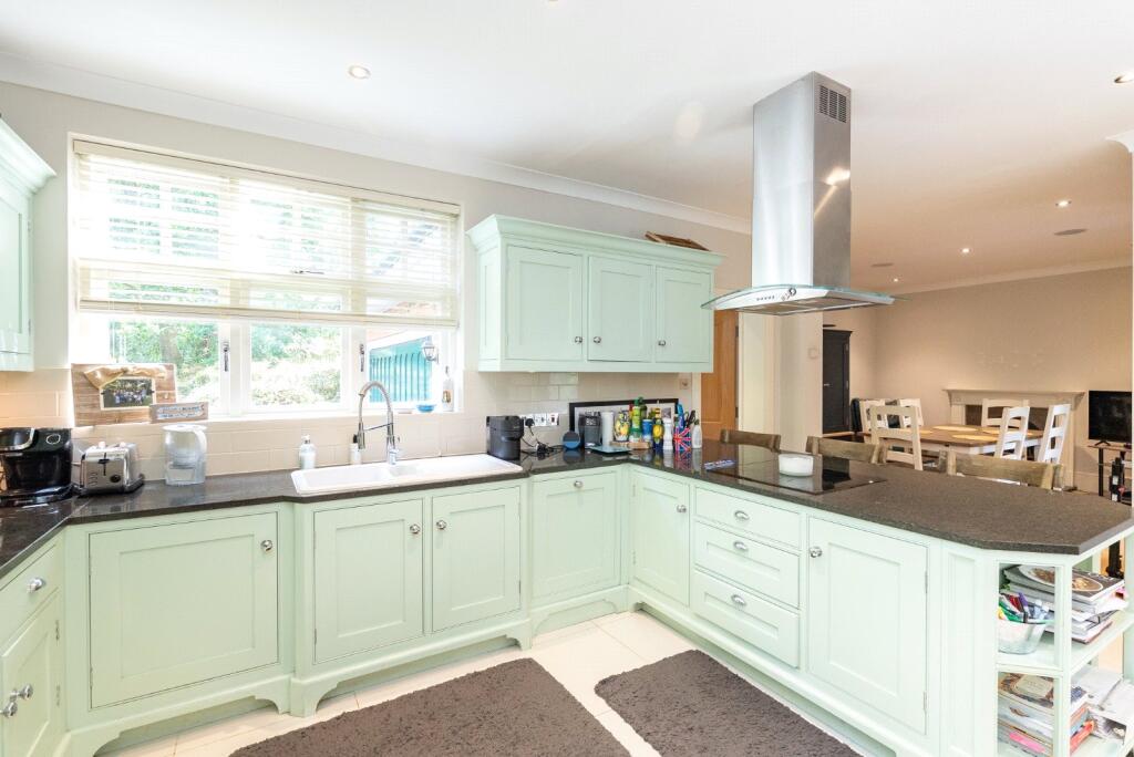 Kitchen/Breakfast