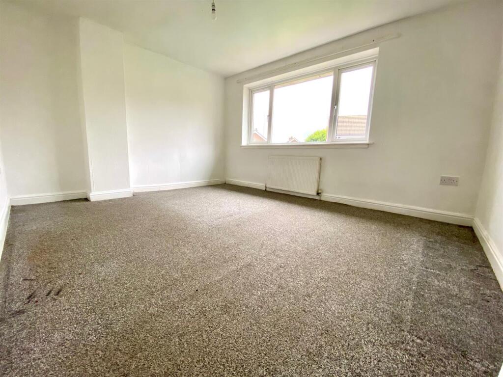 Bramleys Estate Agents - Greave House Drive - Ludd