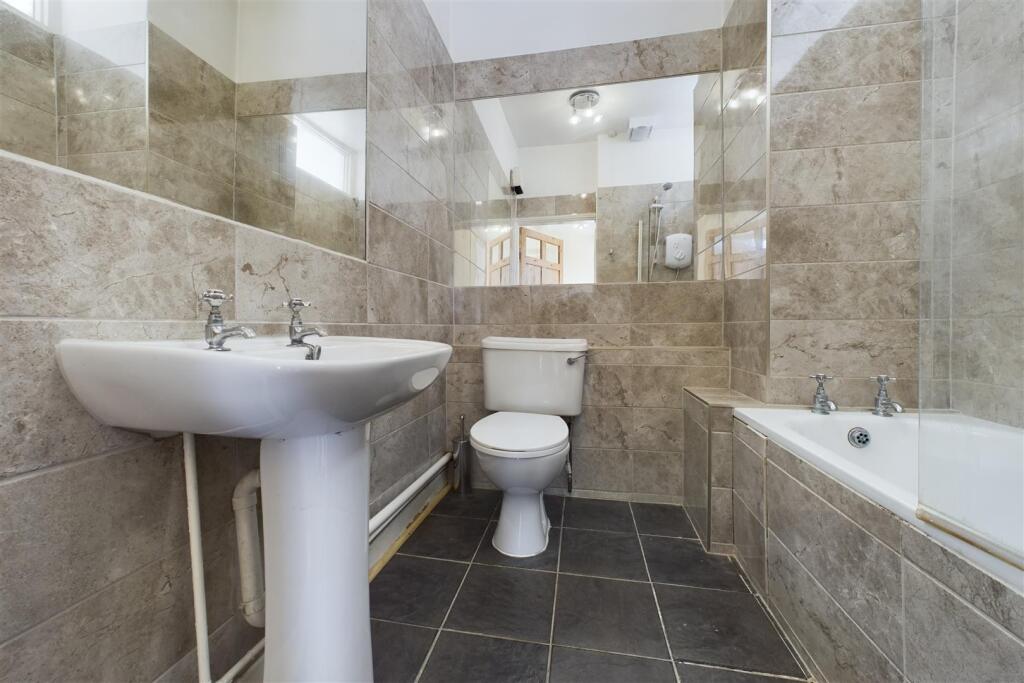 18 Lansdown Place, Cheltenham GL50 2HX | Leasehold