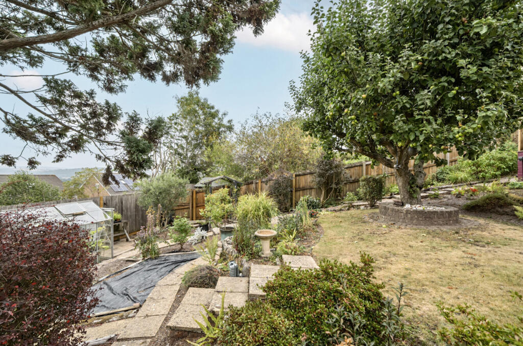 1340136-16-6899e3...