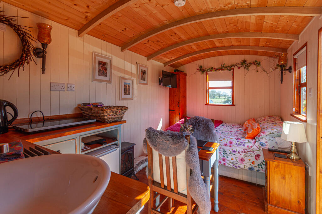 SHEPHERD'S HUT INTERNAL