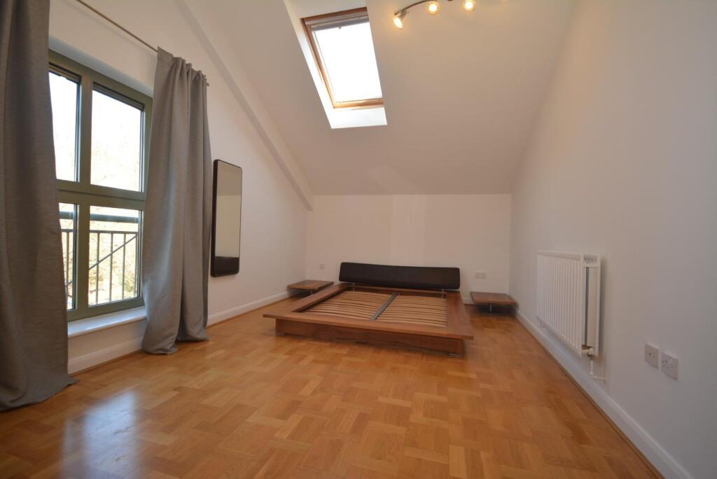 thumbnail_brook house apt 25 bed one2.jpg