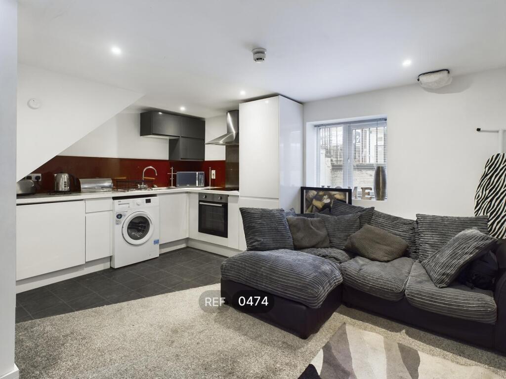 Kitchen &amp; Living area