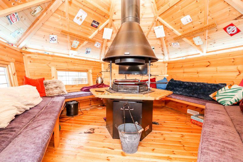 Hobbit House/Yurt