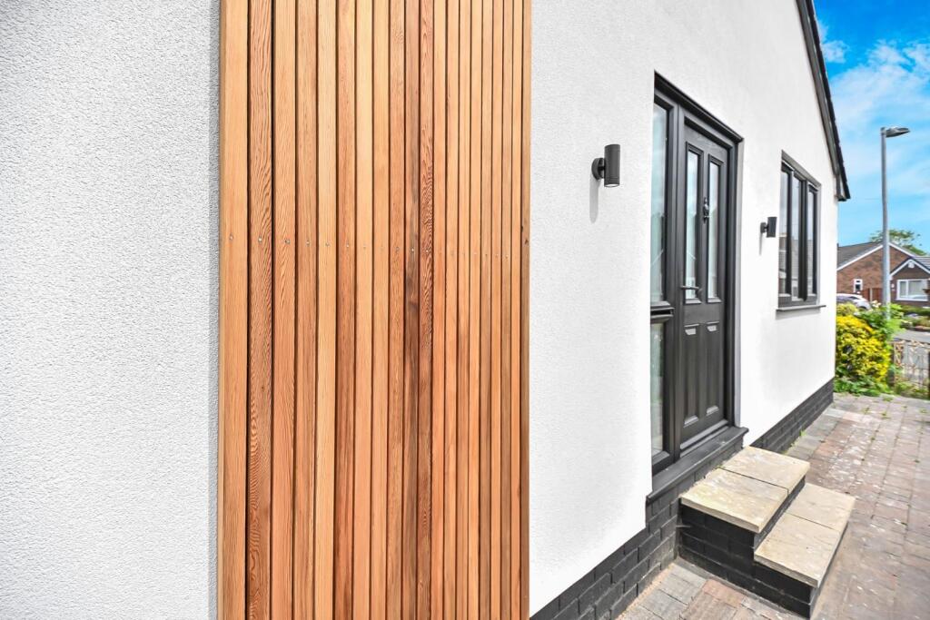 33 Ridgmont Drive External (2).jpg