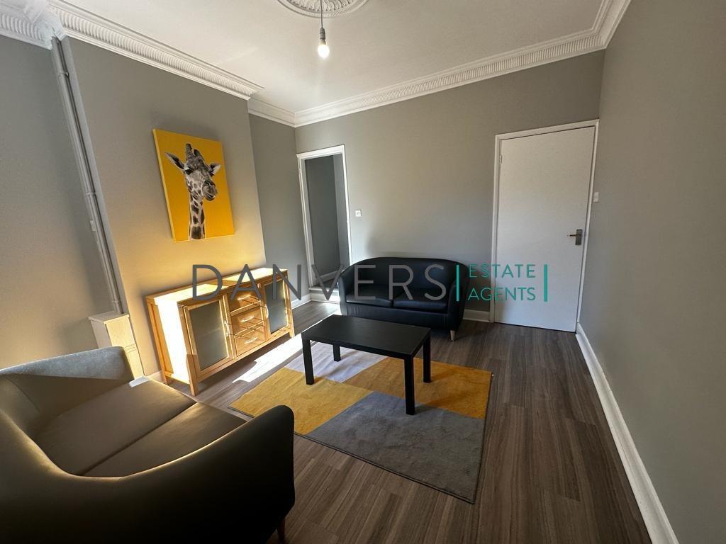 living room 1.jpg