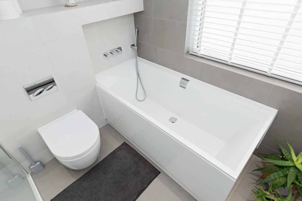 Ridgeway Close_10.jpg