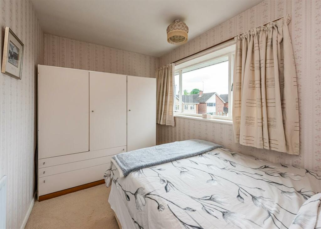 1 Fairfield Drive-Bedroom2.jpg