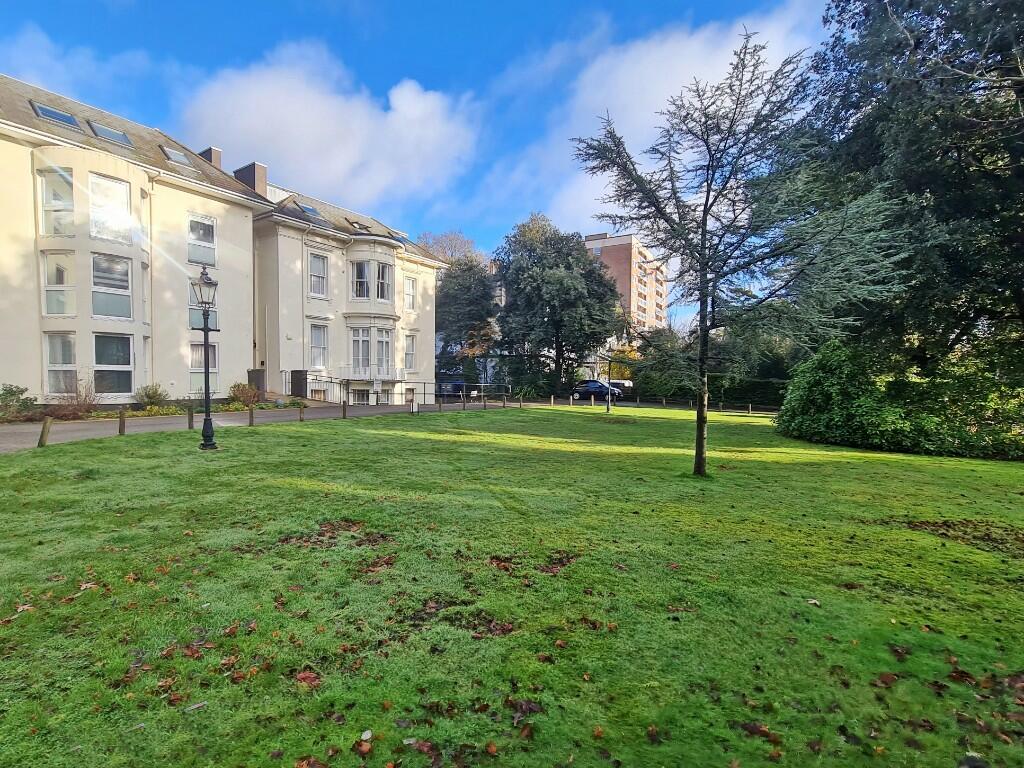 Communal Grounds