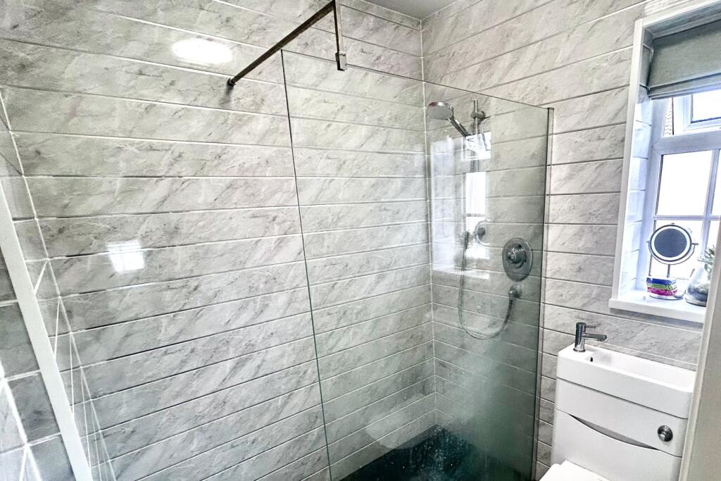 En-suite One