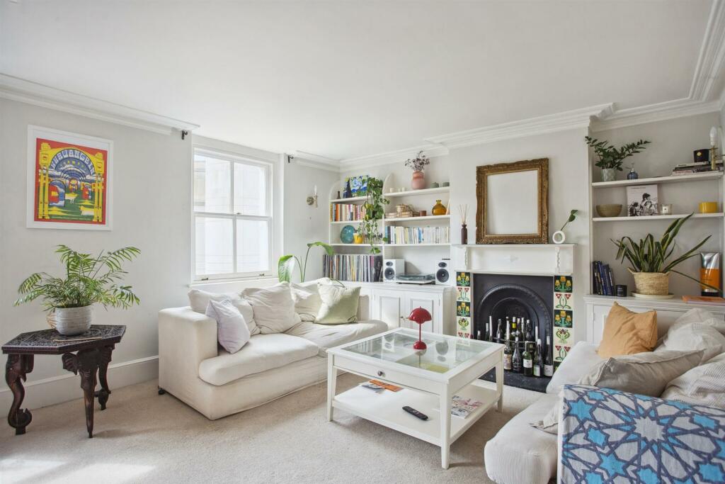 77462_Flat 2 19 Stanhope Mews West(3)_low.jpg